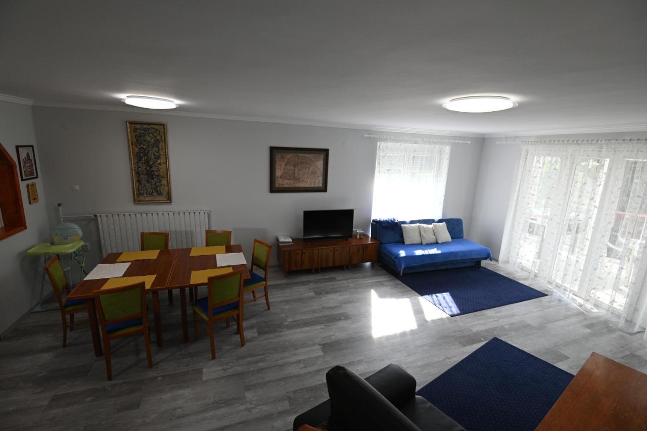 Borbarat Vendeghaz Villa Eger Bagian luar foto