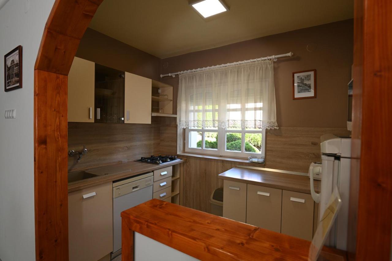 Borbarat Vendeghaz Villa Eger Bagian luar foto